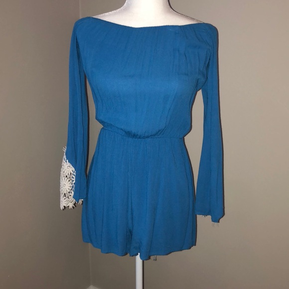 Charlotte Russe off the shoulder Romper - Picture 3 of 4